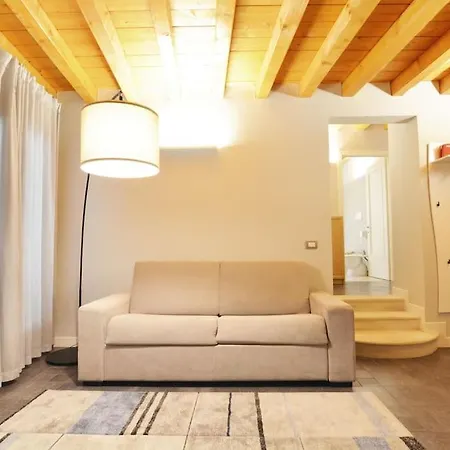 Lägenhet Dimora Leon Bianco - Eleganza E Centralita Padua